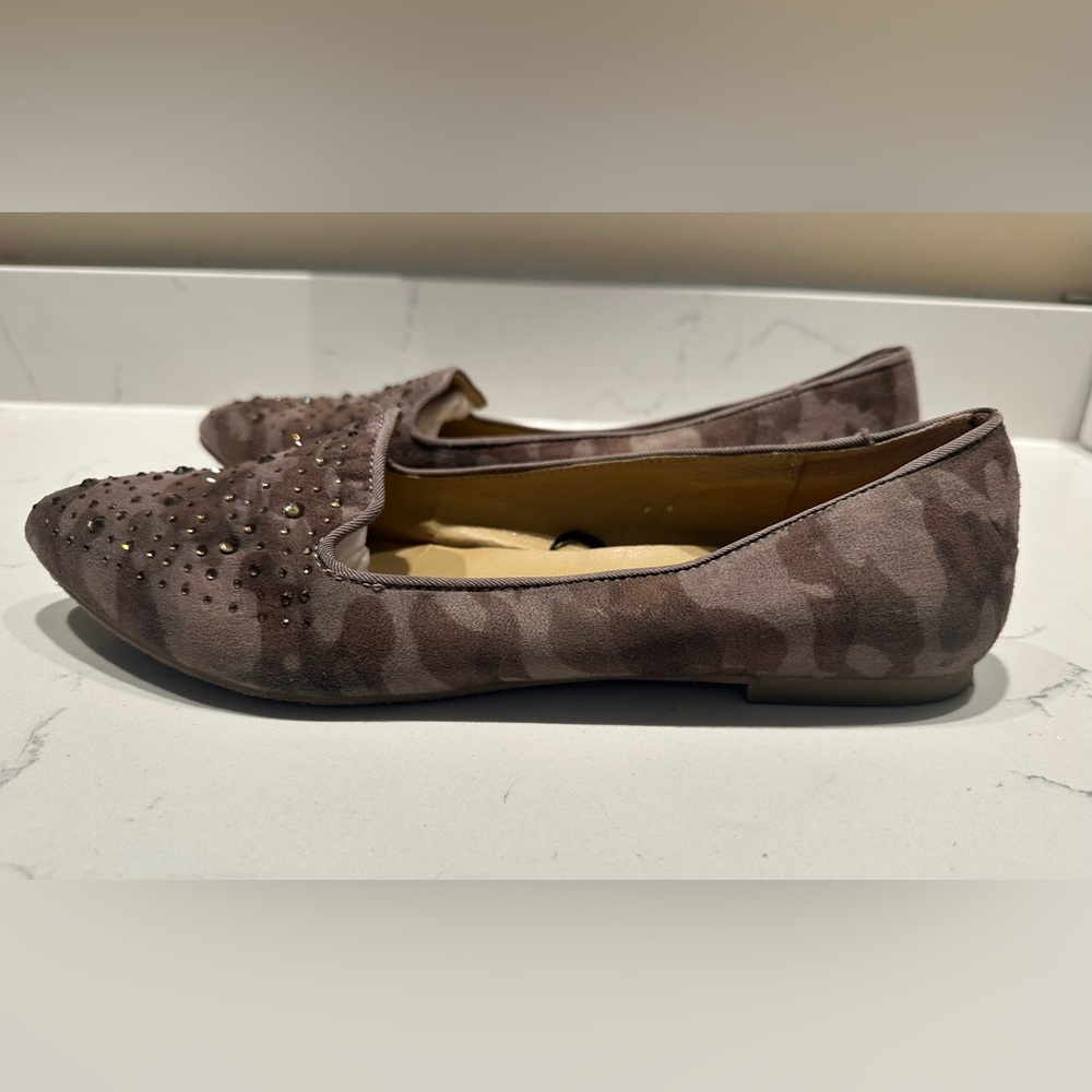 Charming Charlie Camouflage Studded Women's Ballerina Flats - size 9M - Picture 4 of 7